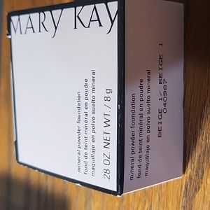 Mineral powder foundation